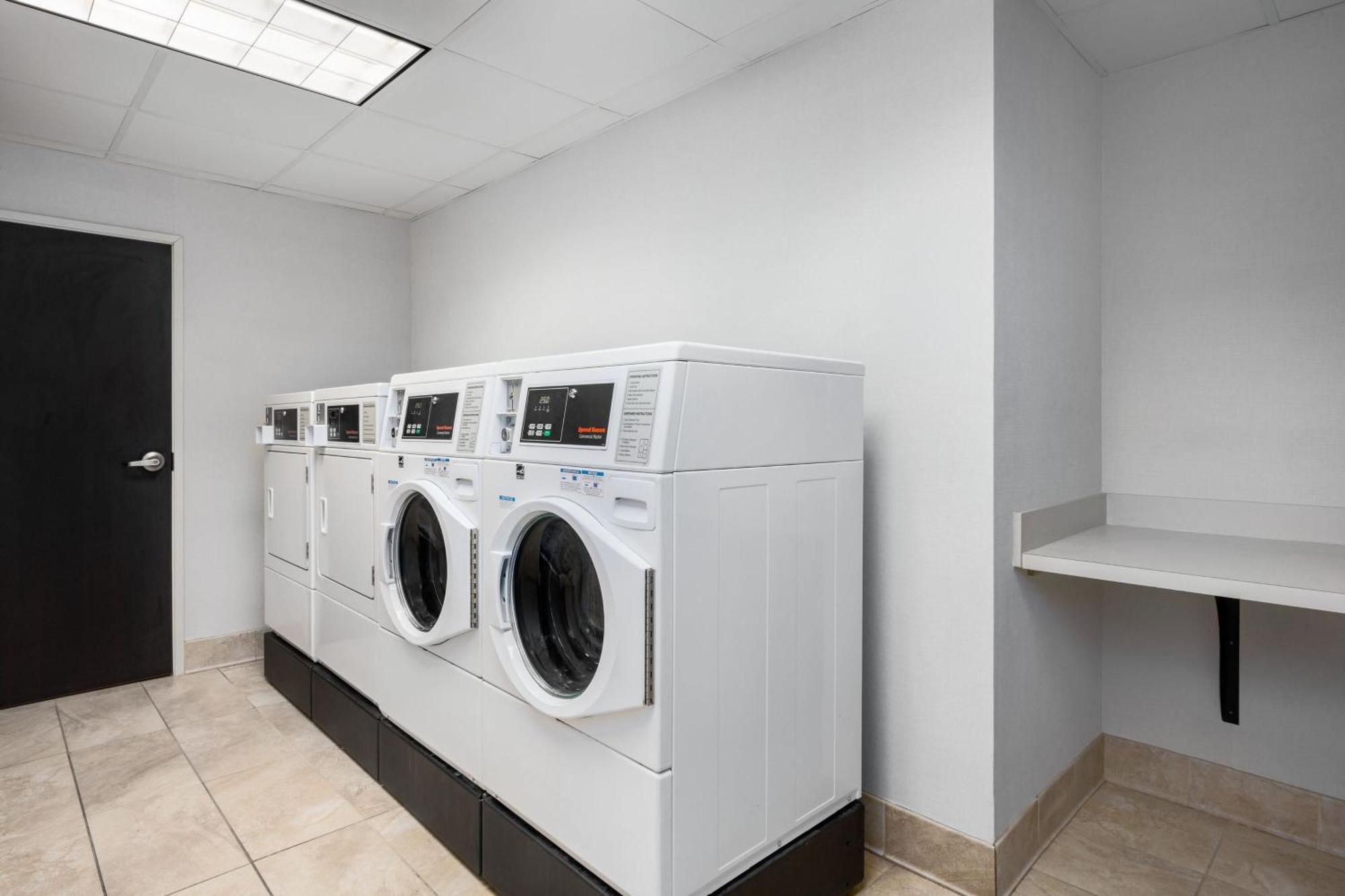 Courtyard By Marriott Auburn Ξενοδοχείο Εξωτερικό φωτογραφία